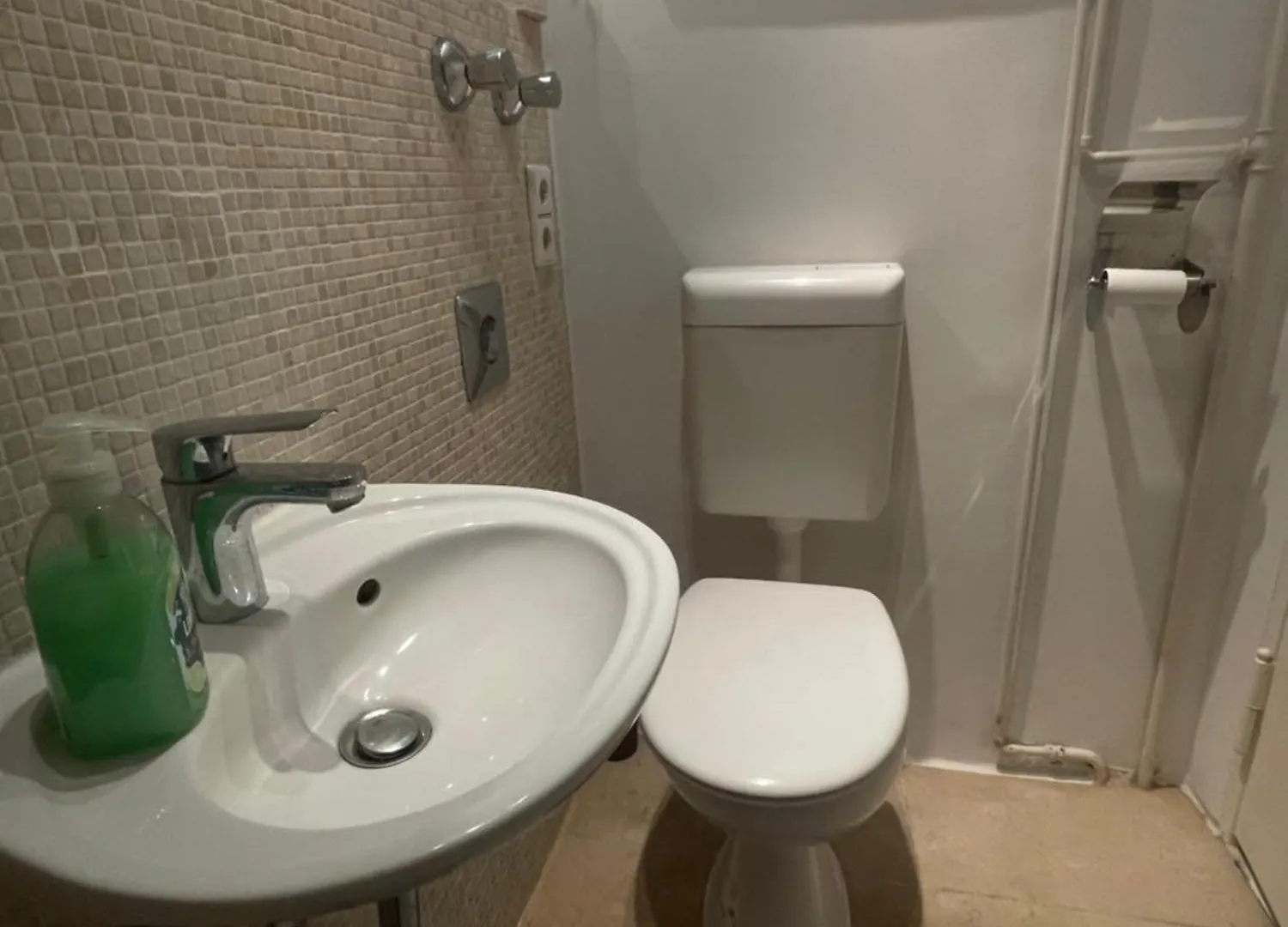 Kurfuerstendamm Quiet 1,5 Room Apartment Near Ludwig Kirch Platz Berlino Germania