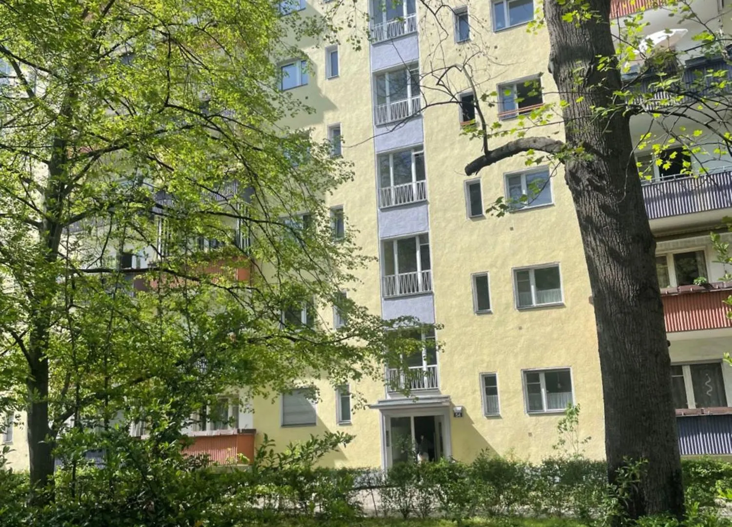 Kurfuerstendamm Quiet 1,5 Room Apartment Near Ludwig Kirch Platz Berlino